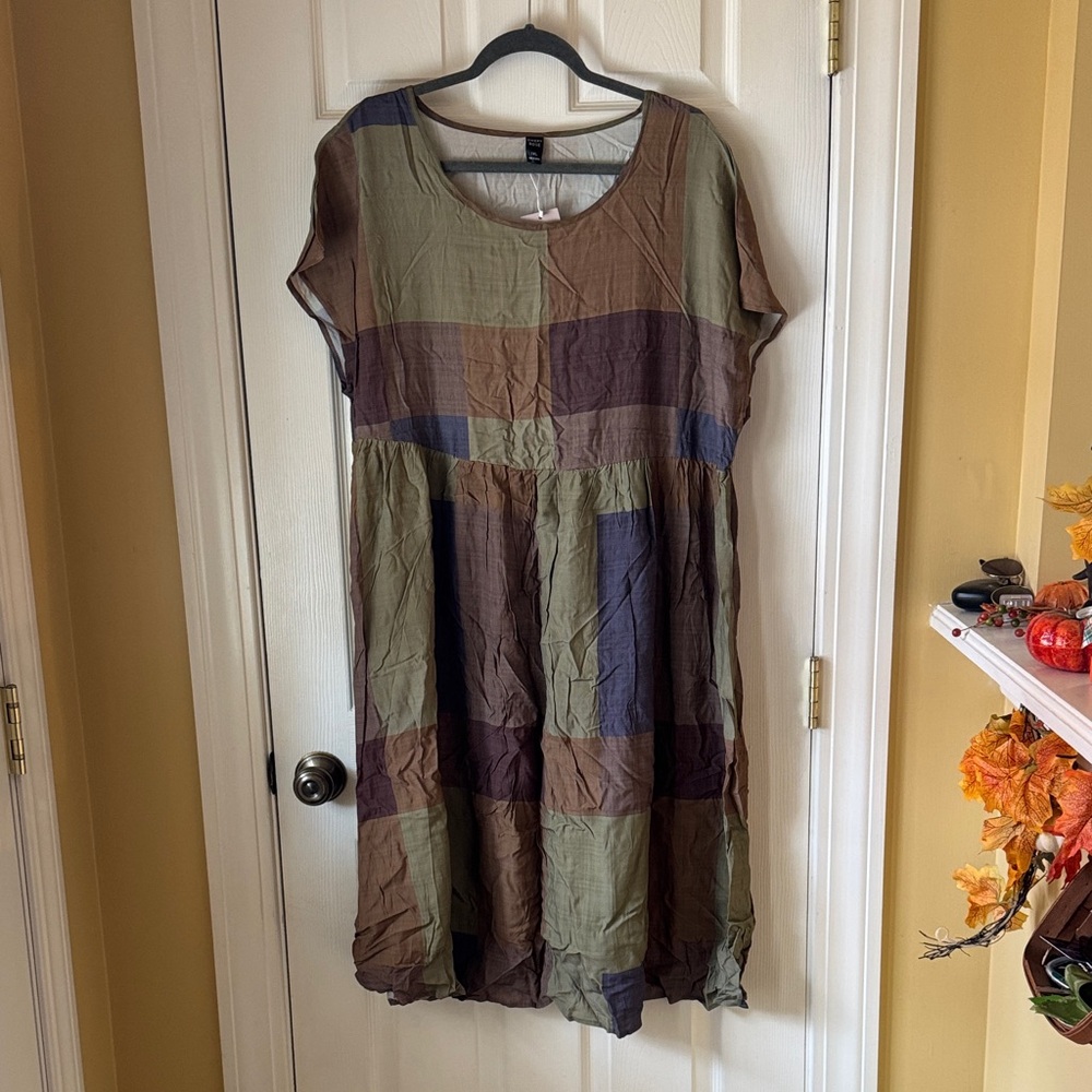 Casual Plaid Midi Dress in Olive and Brown